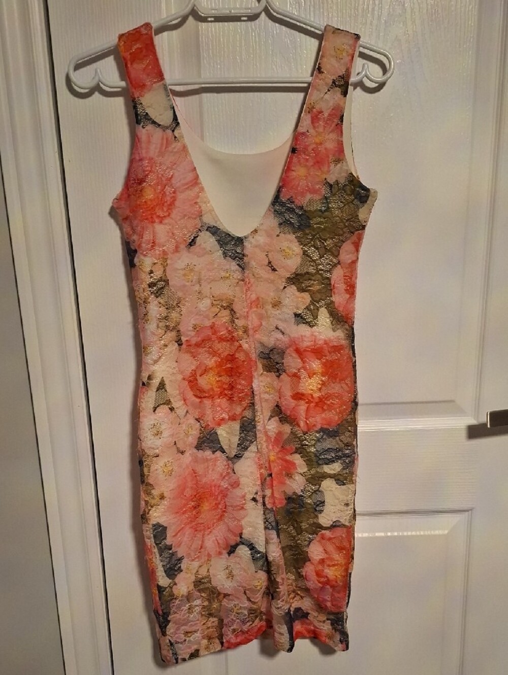 Sleeveless Floral Midi Sheath Dress in Coral Pink - Picture 5 of 8